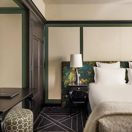 Le Pavillon De La Reine Hotel Paris