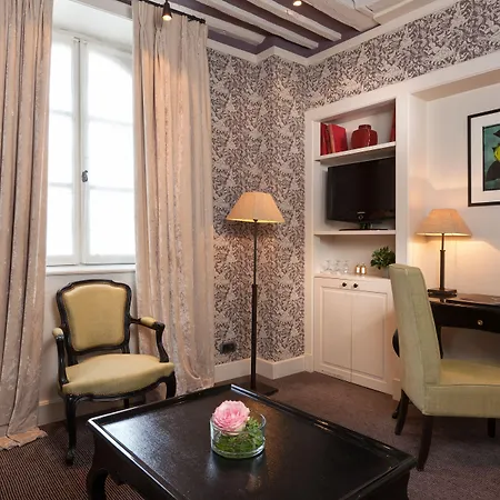 Hotel Le Pavillon De La Reine 5*