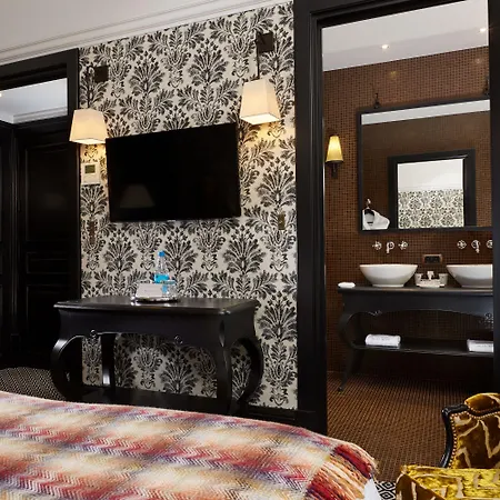 Hotel Le Pavillon De La Reine Paris