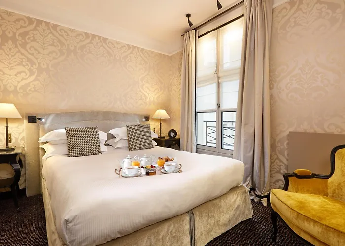Hotel Le Pavillon De La Reine & Spa, Place Des Vosges 5*