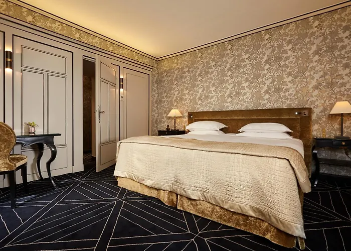 Le Pavillon De La Reine & Spa, Place Des Vosges 5* Parijs