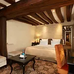 מלון Le Pavillon De La Reine & Spa, Place Des Vosges פריז