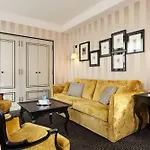 Hotel Le Pavillon De La Reine & Spa, Place Des Vosges