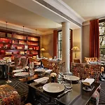 מלון Le Pavillon De La Reine & Spa, Place Des Vosges 5*