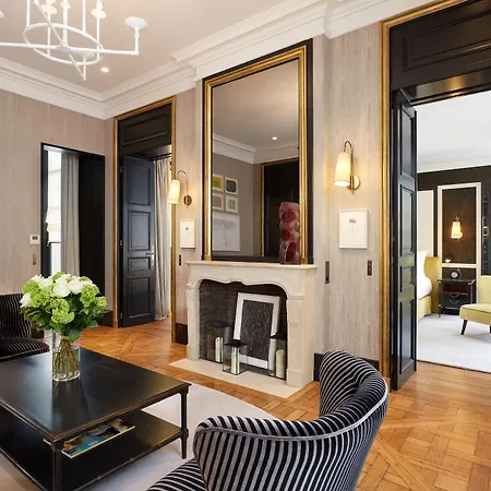 Hotel Le Pavillon De La Reine &