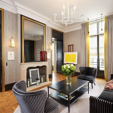 Hotel Le Pavillon De La Reine & 5*