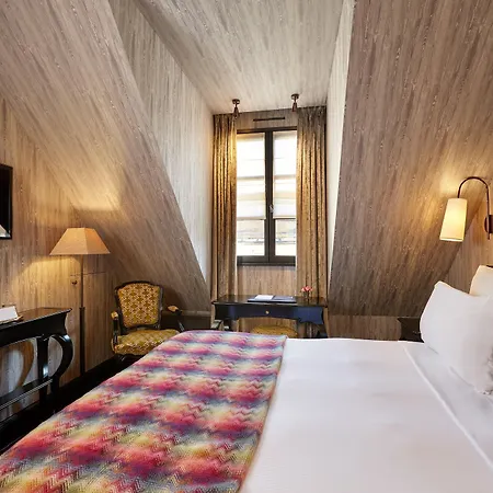 Le Pavillon De La Reine & Spa, Place Des Vosges 5* פריז