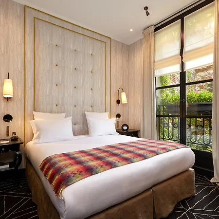 Le Pavillon De La Reine & 5* Paris