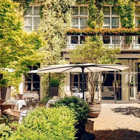 Le Pavillon De La Reine & 5*