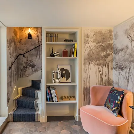 Le Pavillon De La Reine & Hotel 5*