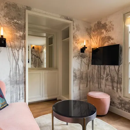 Hotel Le Pavillon De La Reine & 5*