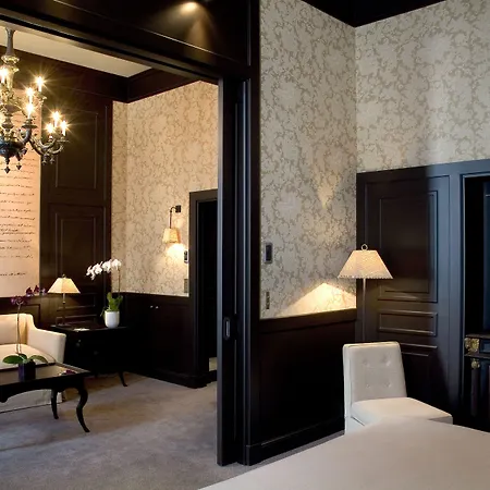 Le Pavillon De La Reine & Spa, Place Des Vosges