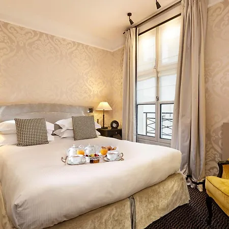 호텔 Le Pavillon De La Reine & Spa, Place Des Vosges 5*