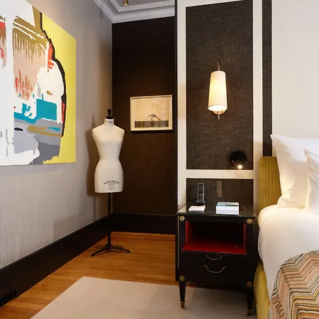 호텔 Le Pavillon De La Reine & Spa, Place Des Vosges 5*