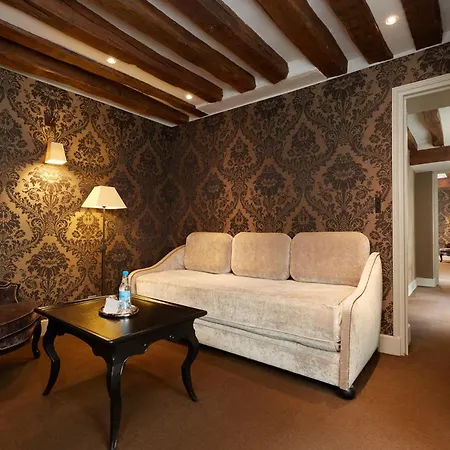 Le Pavillon De La Reine & Spa, Place Des Vosges 5* Parijs