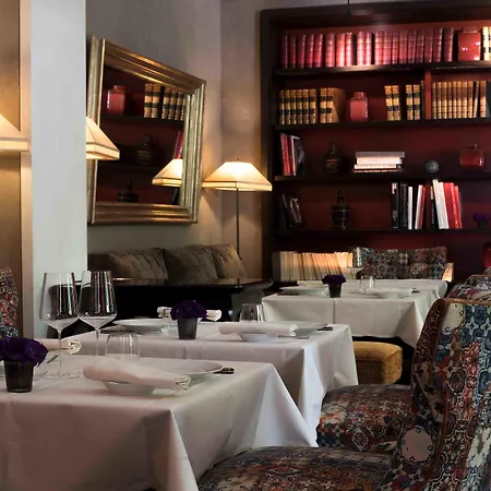 Le Pavillon De La Reine & Spa, Place Des Vosges