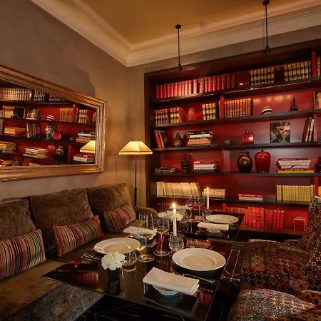 Hotel Le Pavillon De La Reine & Spa, Place Des Vosges