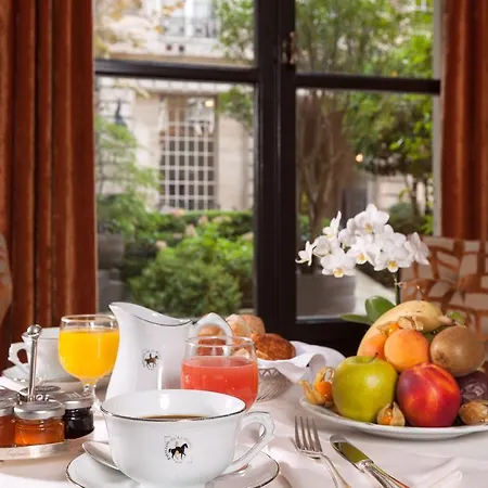 Hotel Le Pavillon De La Reine & 5*
