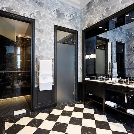 Le Pavillon De La Reine & Spa, Place Des Vosges Paris