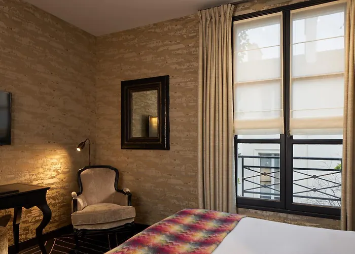 Hotell Le Pavillon De La Reine & Spa, Place Des Vosges 5*