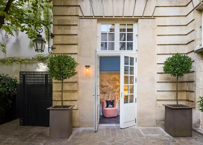 Hotell Le Pavillon De La Reine & Spa, Place Des Vosges 5*