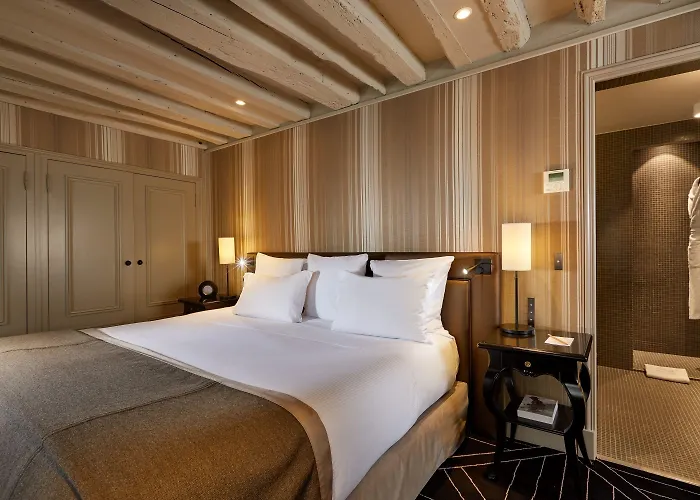 Hotell Le Pavillon De La Reine & Spa, Place Des Vosges Paris