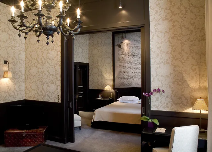 Le Pavillon De La Reine & Spa, Place Des Vosges 5*