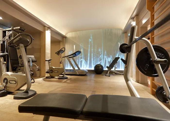 Le Pavillon De La Reine & Spa, Place Des Vosges Paris