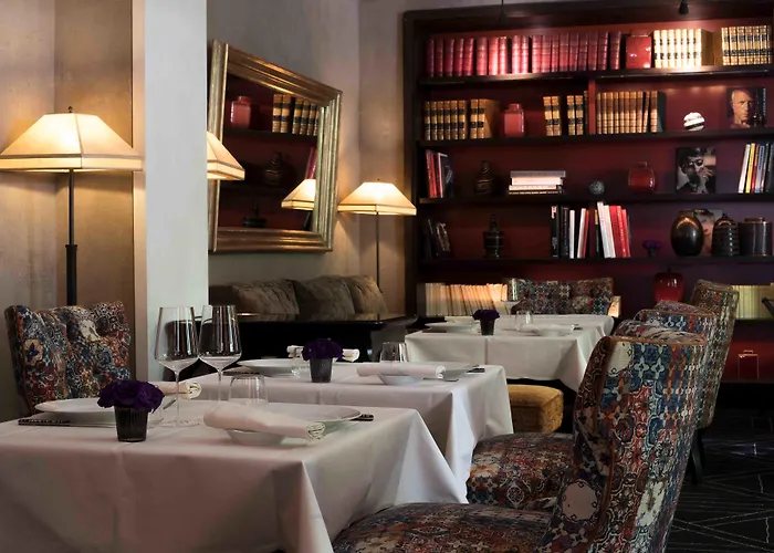 Le Pavillon De La Reine & Spa, Place Des Vosges