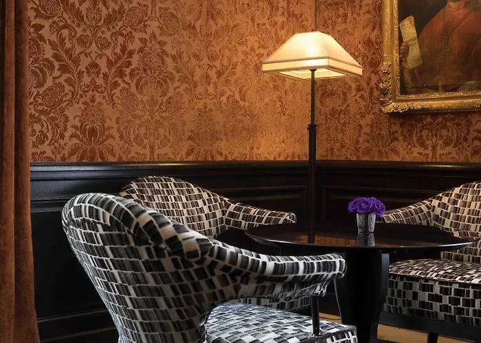 Le Pavillon De La Reine & Spa, Place Des Vosges 5*