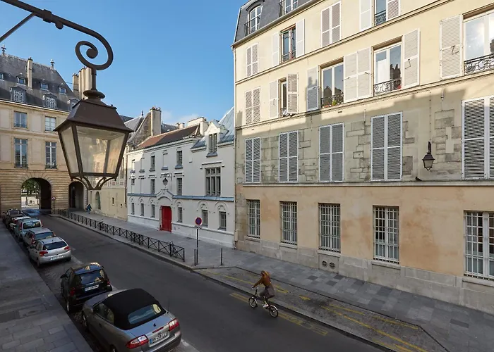 Le Pavillon De La Reine & Spa, Place Des Vosges 5*