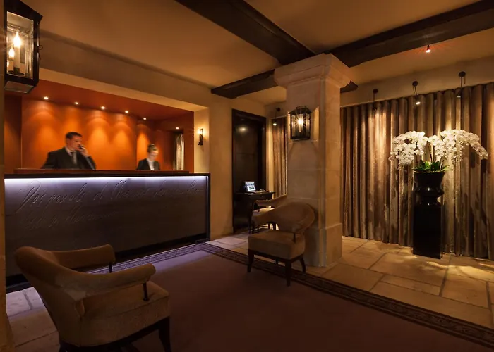 Le Pavillon De La Reine & Spa, Place Des Vosges 5* 巴黎