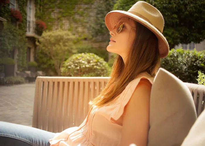 Le Pavillon De La Reine & Spa, Place Des Vosges 5*