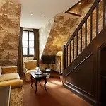Le Pavillon De La Reine & Spa, Place Des Vosges
