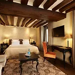 Le Pavillon De La Reine & Spa, Place Des Vosges 5*
